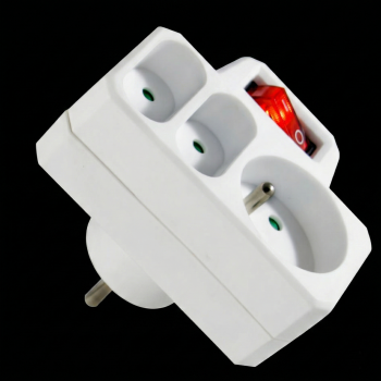 Triplite façade avec interrupteur - 1x16A(2P+T) + 2x6A(2P)